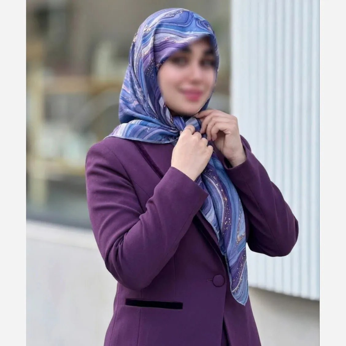 روسری نخی کاستوم طرح رزین قواره 110 و 115 سانتی متر