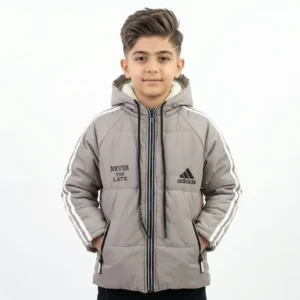 کاپشن پسرانه ADIDAS شمعی رنگ خاکی مناسب پاییز و زمستان - بلو قسط | خرید اقساطی و آنلاین